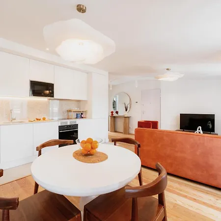 Orange House - Stunning One-bedroom 2e Lisbona