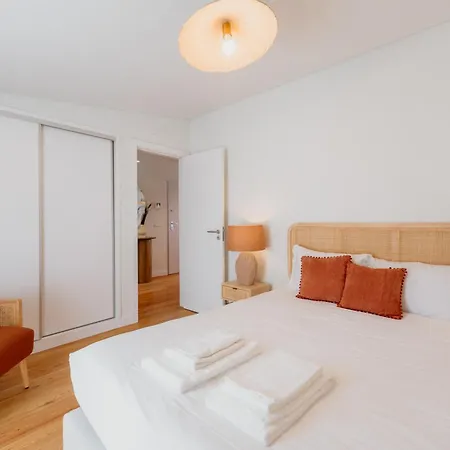 Orange House - Stunning One-bedroom 2e アパート