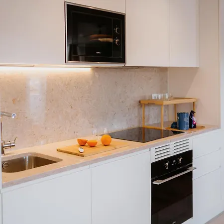 Апартаменти Orange House - Stunning One-bedroom 2e *